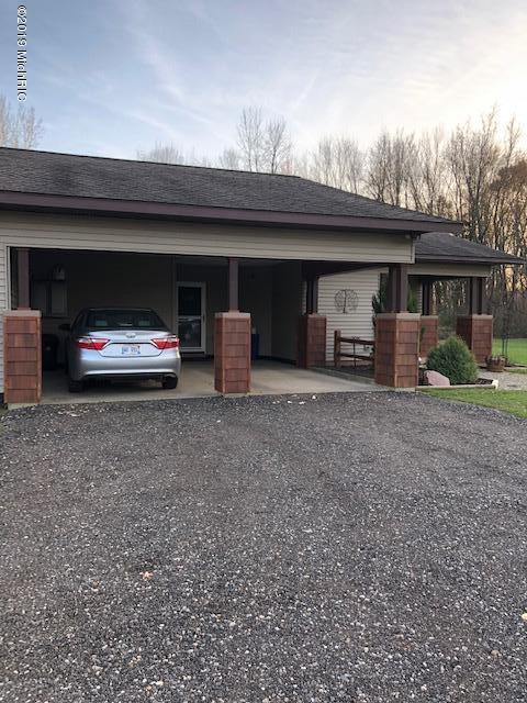 978 Adolph Road Union City, MI 49094 - Photo 6 of 40 987 5