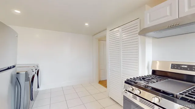 a view of bathroom with a bathtub