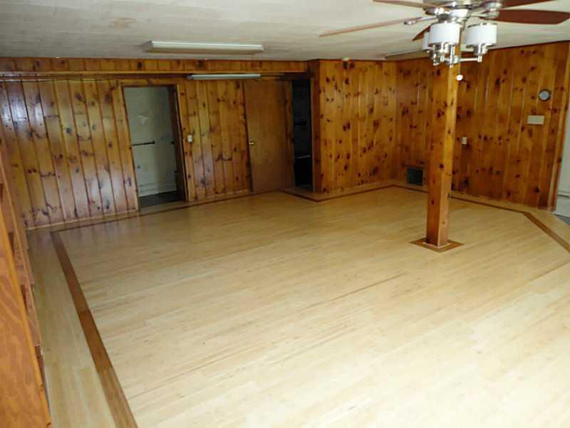 784 Kennebec Road Hampden, ME 04444 - Photo 8 of 15 Den/Family/Great Room.