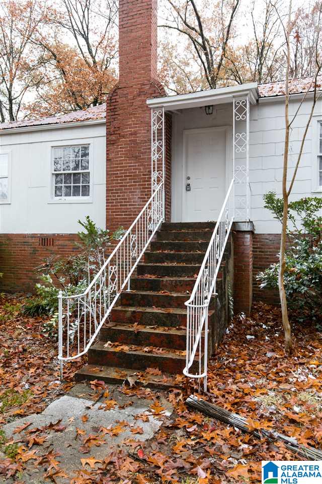 220 Ridgeway Road Bessemer, AL 35023 - Photo 3 of 37