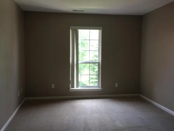 $260,000 | 20209 Chesapeake Circle, Walled Lake, MI 48390
