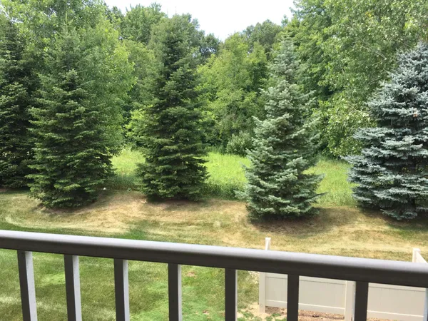 $260,000 | 20209 Chesapeake Circle, Walled Lake, MI 48390