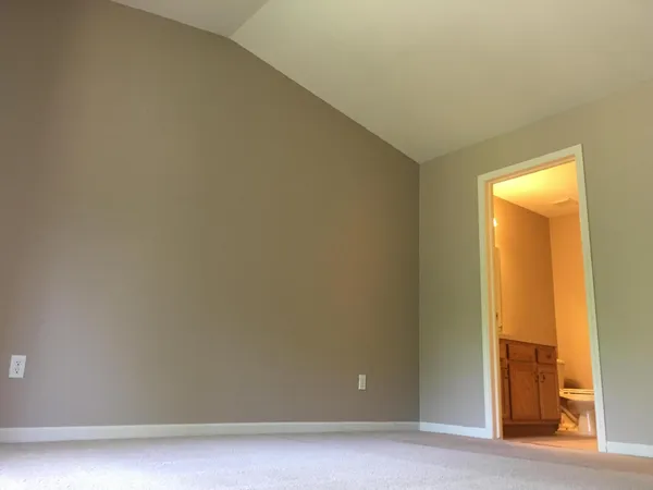 $260,000 | 20209 Chesapeake Circle, Walled Lake, MI 48390