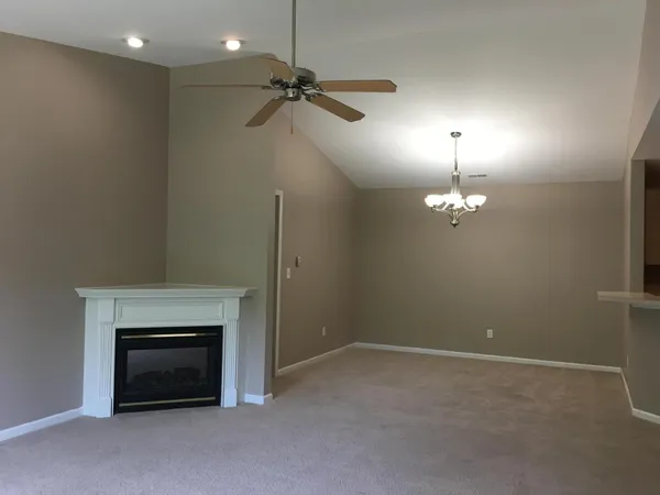 $260,000 | 20209 Chesapeake Circle, Walled Lake, MI 48390