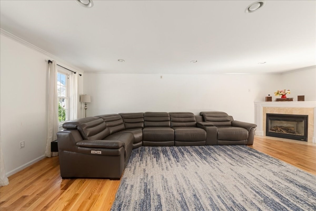 21 Carl R Ghilani Circle Ashland, MA 01721 - Photo 11 of 42 Gallery Image 11
