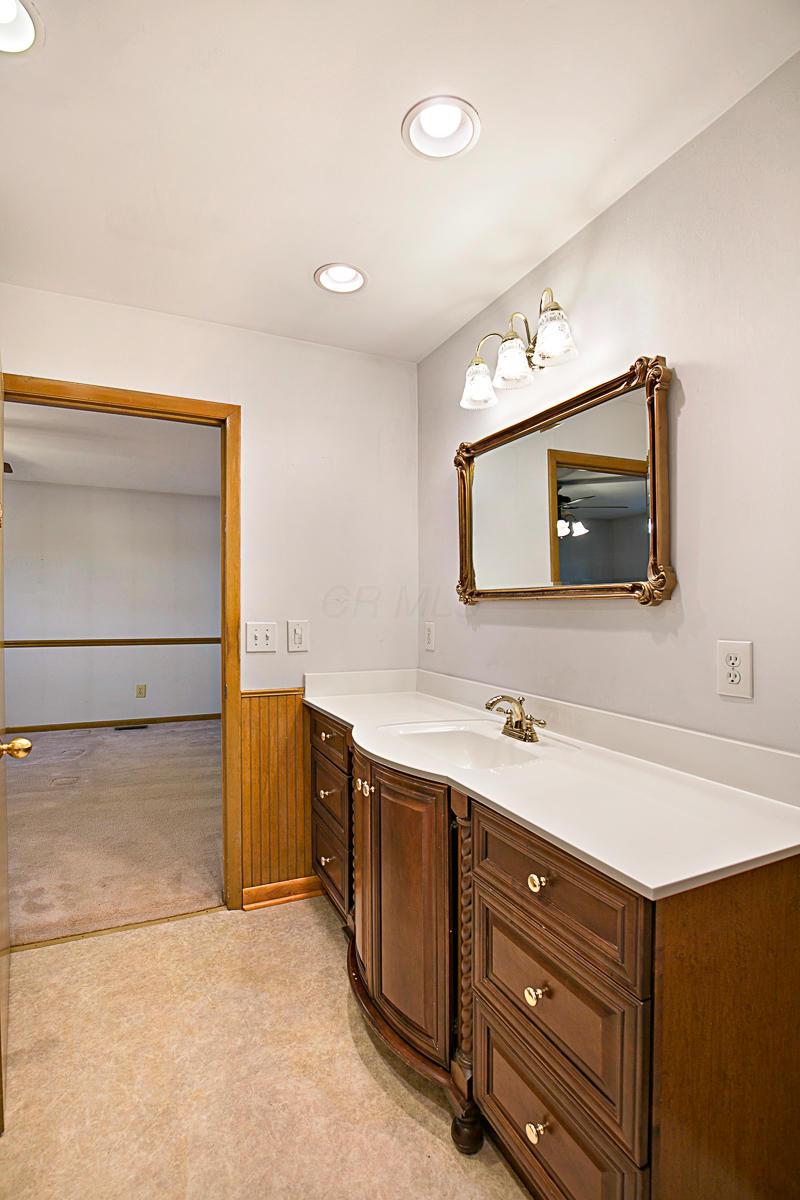 2620 Jordan Road Columbus, OH 43231 - Photo 15 of 32 Gallery Image 15