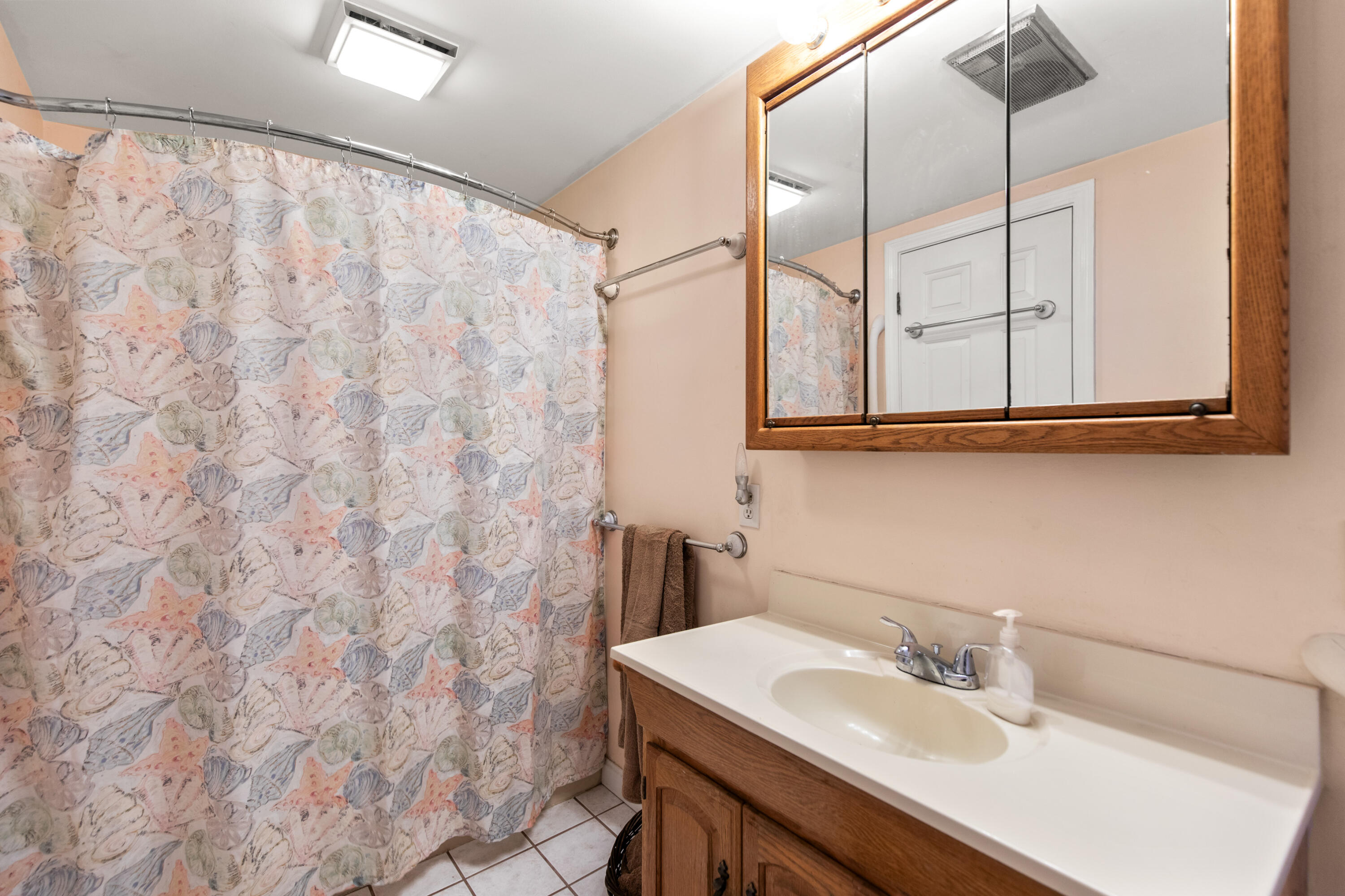 75 Eleanor Avenue Standish, ME 04084 - Photo 24 of 70 75 Eleanor Standish033