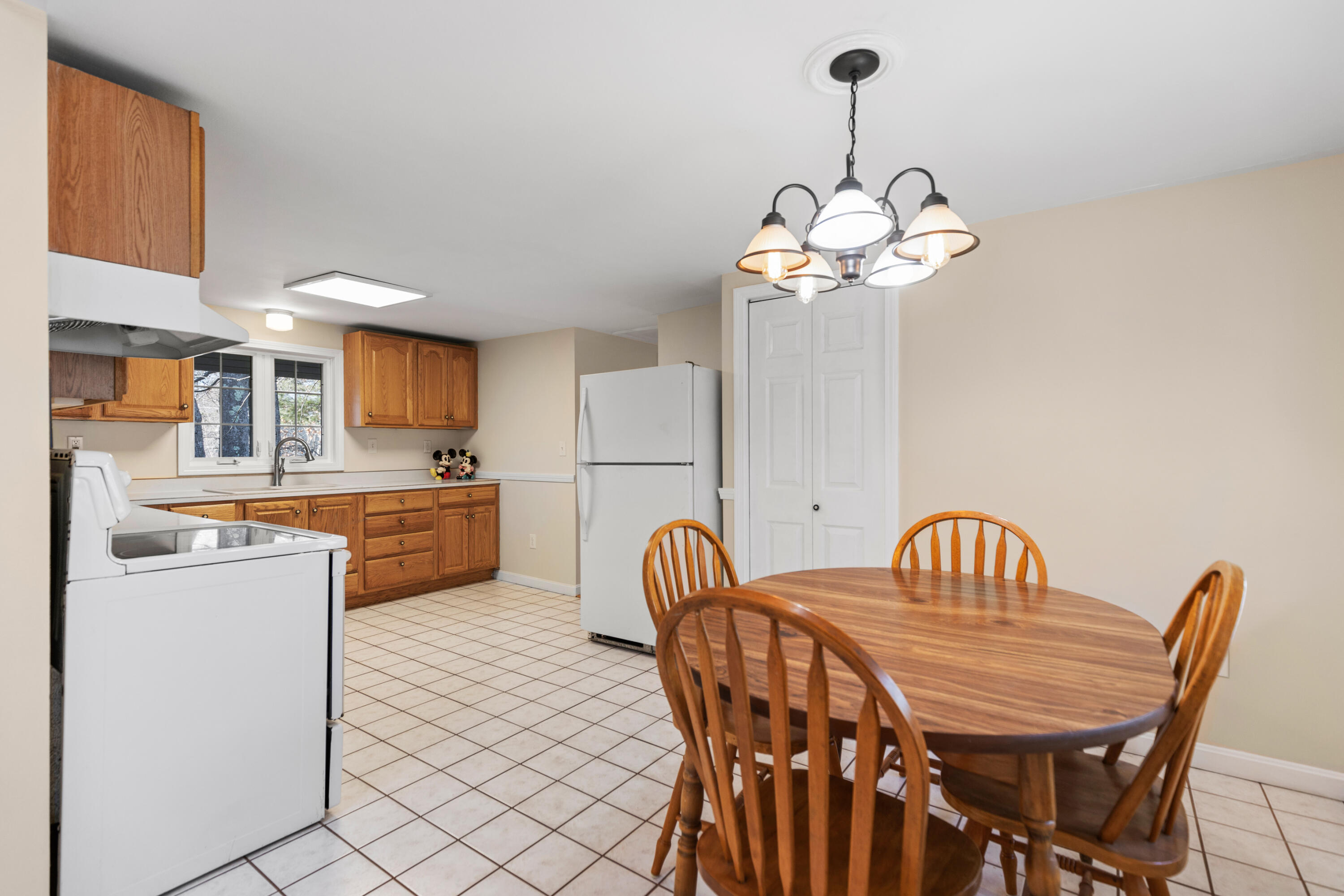 75 Eleanor Avenue Standish, ME 04084 - Photo 28 of 70 75 Eleanor Standish018