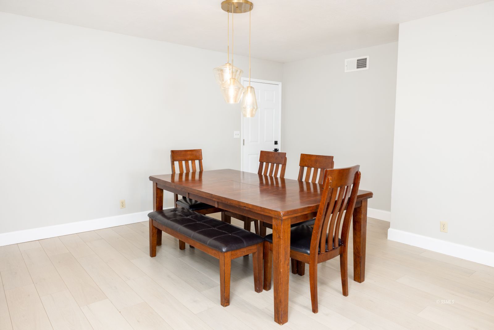 530 South Warner Street Ridgecrest, CA 93555 - Photo 17 of 32 a view of a room with a table and chairs