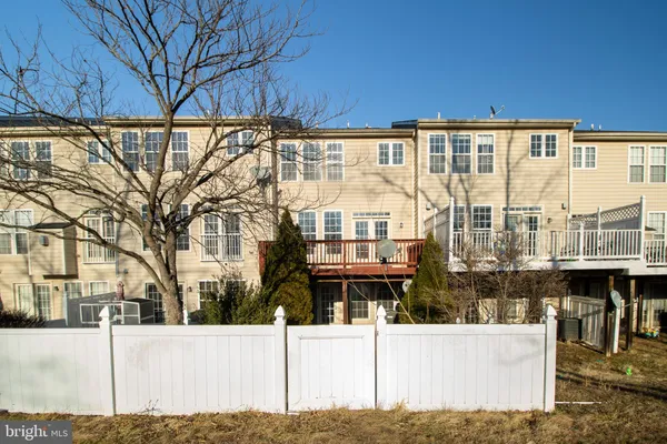 $294,900 | 98 Lullwater Way, Falling Waters, WV 25419
