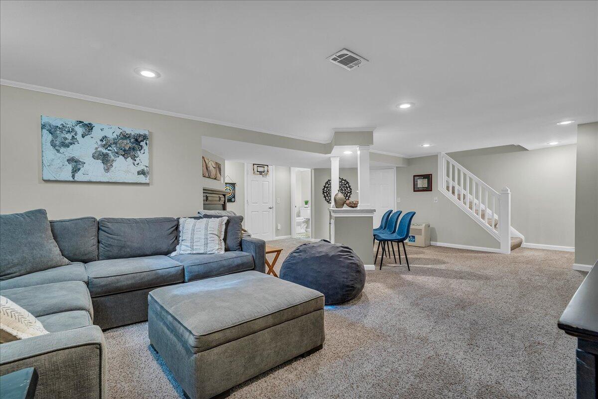 42966 Arlington Road Canton, MI 48187 - Photo 33 of 46 34-DSC09225