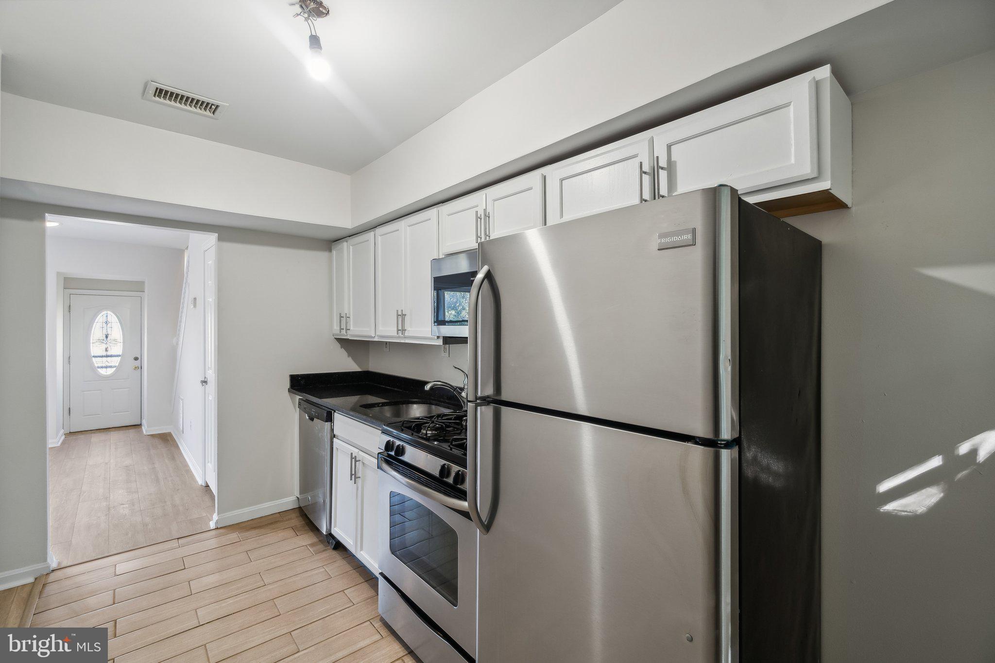 5047 Sheriff Road Northeast Washington, DC 20019 - Photo 7 of 20 Gallery Image 7