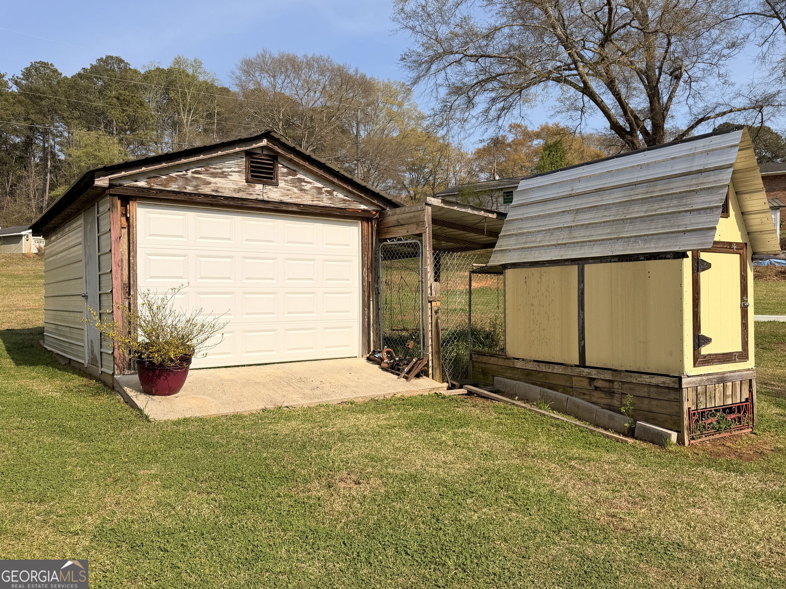 240 Ray Street Tallapoosa, GA 30176 - Photo 89 of 90 a front view of a house with yard