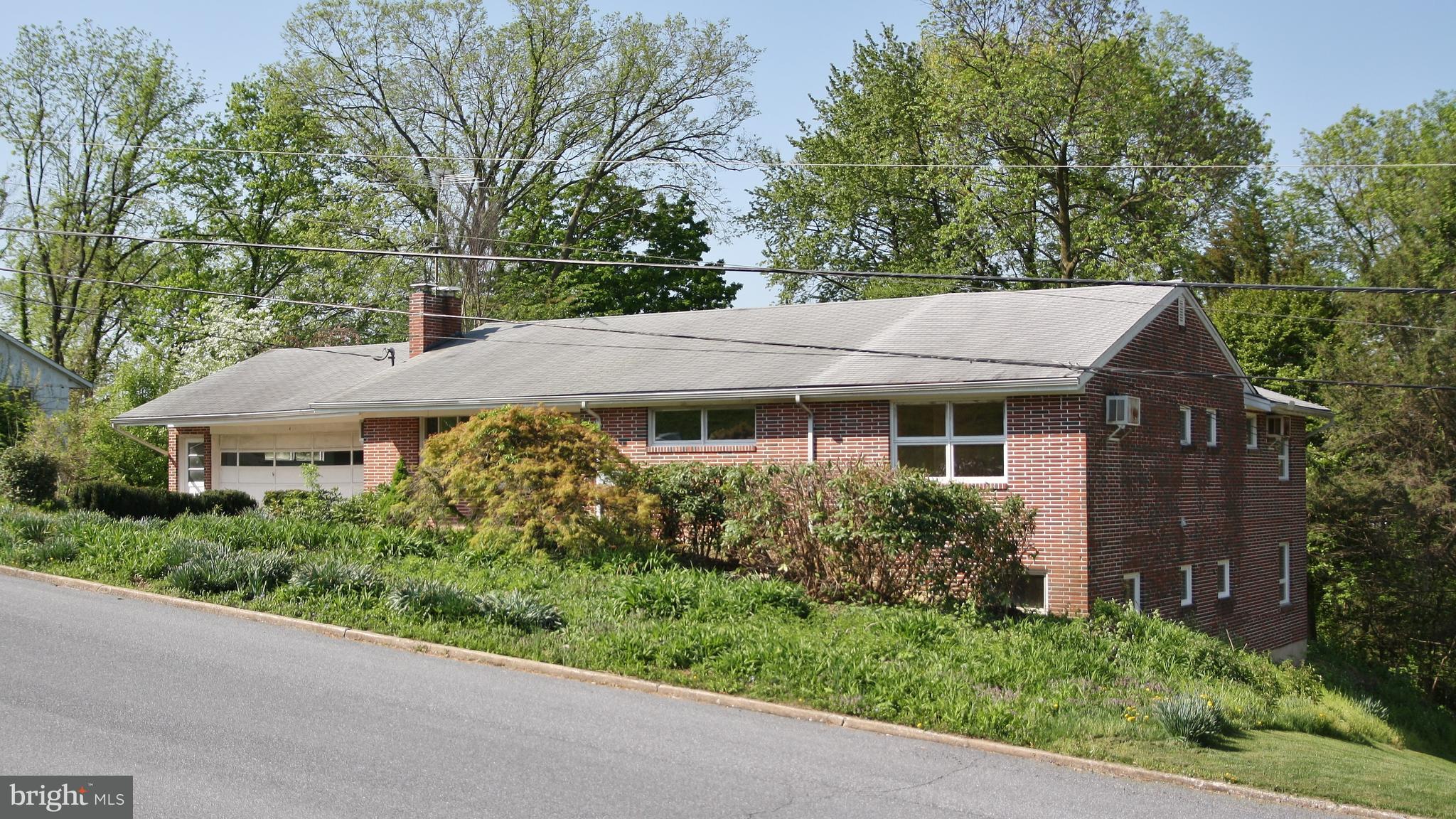 4 Shady Road Camp Hill, PA 17011 - Photo 2 of 30 Gallery Image 2