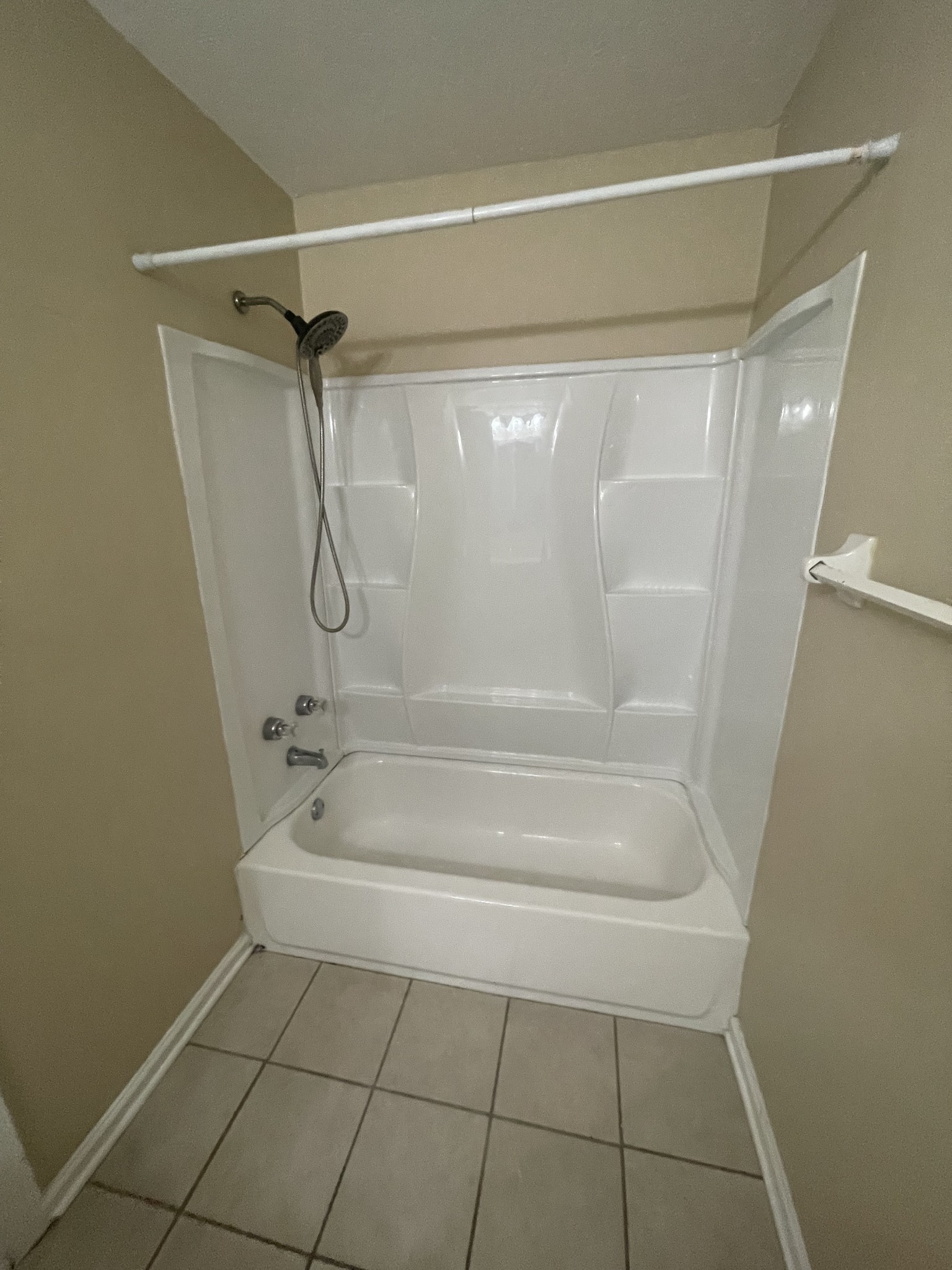 7520 Roundtree Avenue Murfreesboro, TN 37129 - Photo 7 of 8