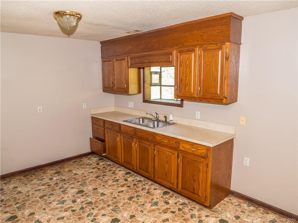 2201 Alfred Hartley Road Lenoir, NC 28645 - Photo 2 of 6