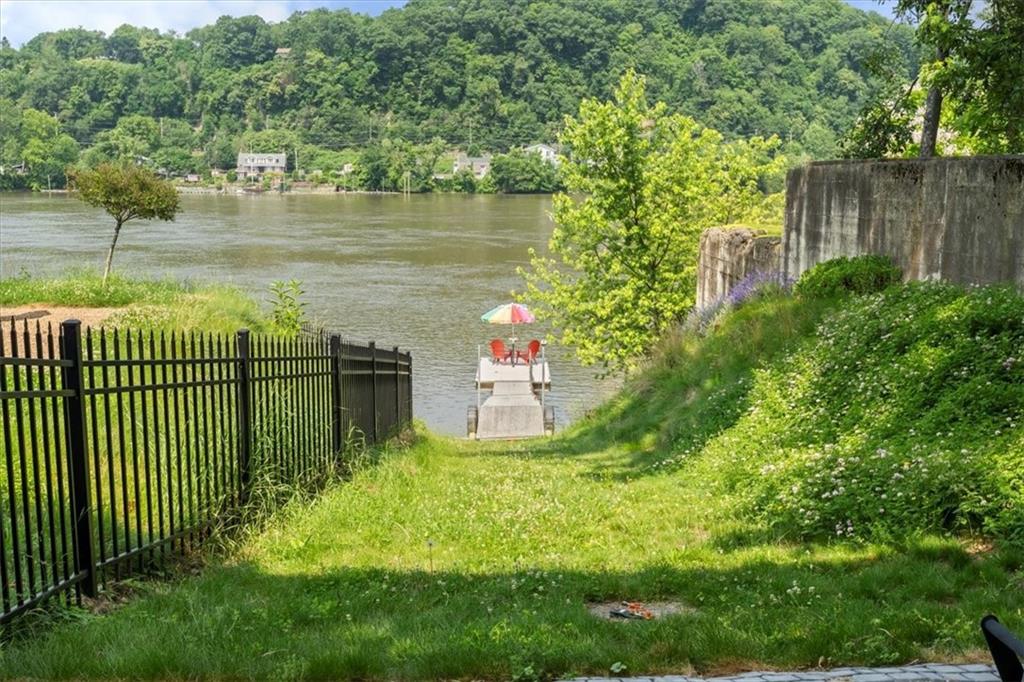 548 Penn Street Verona, PA 15147 - Photo 38 of 47 a garden view