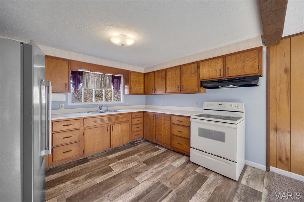 9990 Campfire Drive Pacific, MO 63069 - Photo 9 of 30