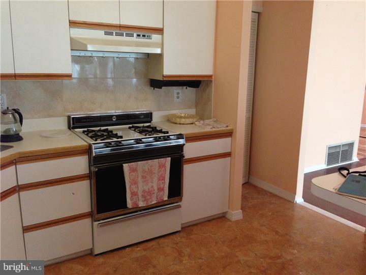 301 Byberry Road, Unit C9 Philadelphia, PA 19116 - Photo 3 of 7 Gallery Image 3