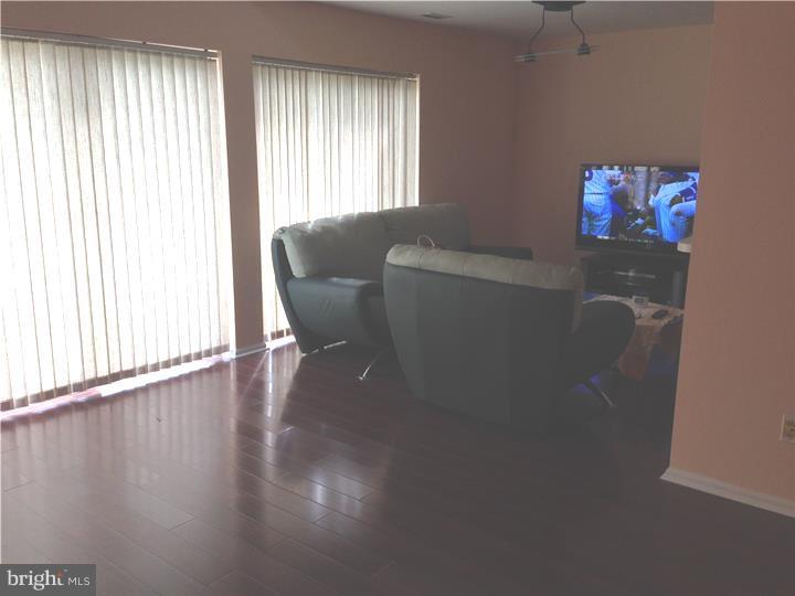301 Byberry Road, Unit C9 Philadelphia, PA 19116 - Photo 4 of 7 Gallery Image 4