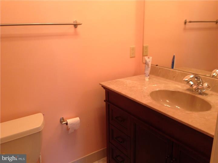 301 Byberry Road, Unit C9 Philadelphia, PA 19116 - Photo 5 of 7 Gallery Image 5