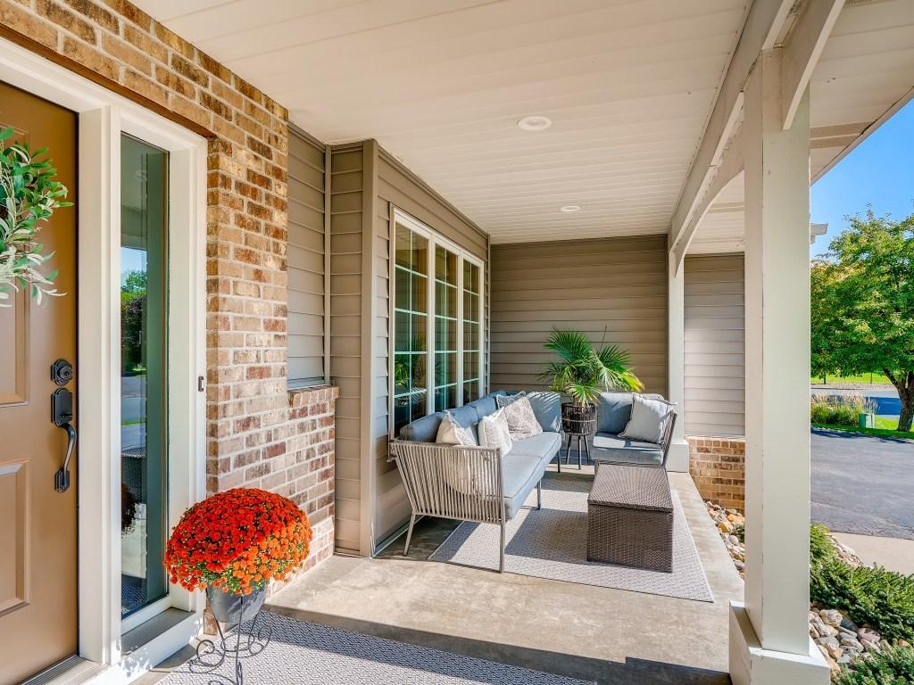 10604 Alison Way Inver Grove Heights, MN 55077 - Photo 2 of 29 Gallery Image 2