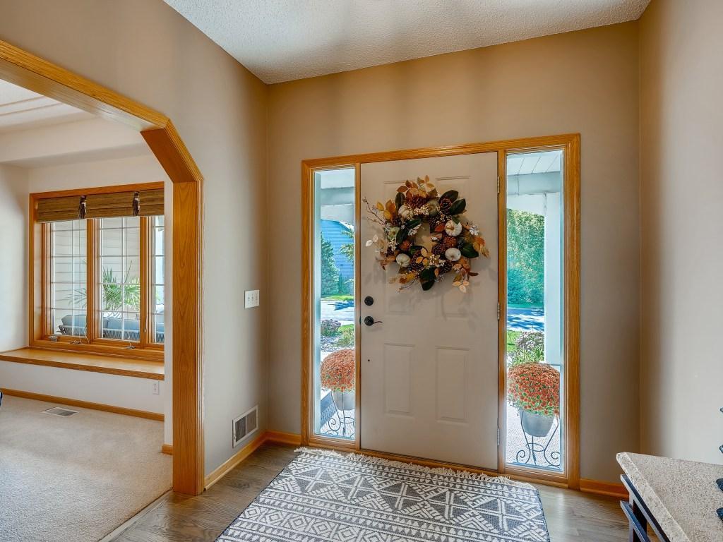10604 Alison Way Inver Grove Heights, MN 55077 - Photo 11 of 29 Gallery Image 11