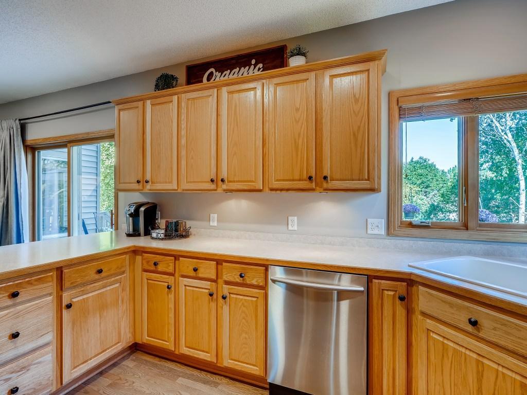 10604 Alison Way Inver Grove Heights, MN 55077 - Photo 12 of 29 Gallery Image 12