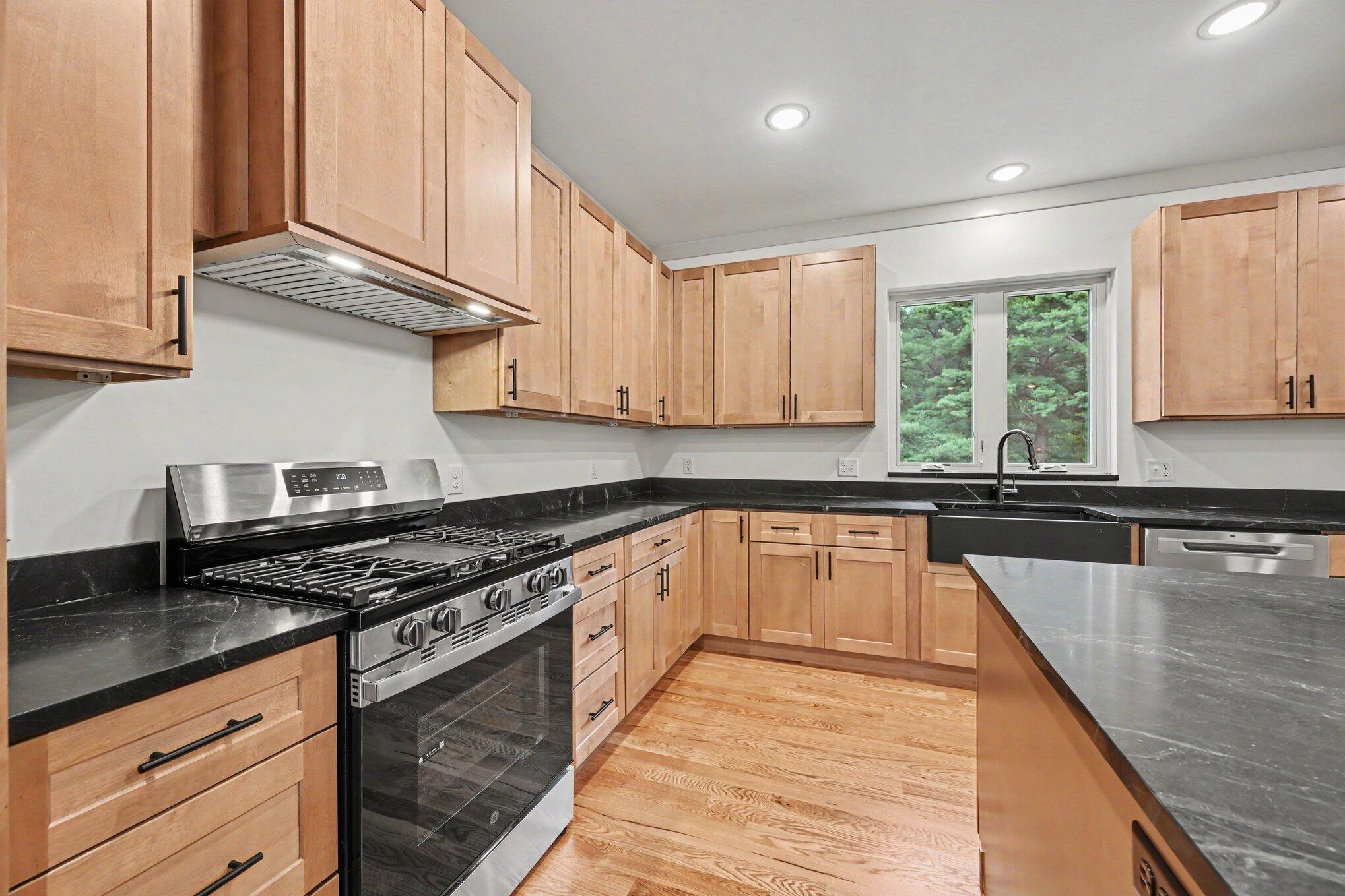 5172 Pratt Road Ann Arbor, MI 48103 - Photo 18 of 49 017_file_8078