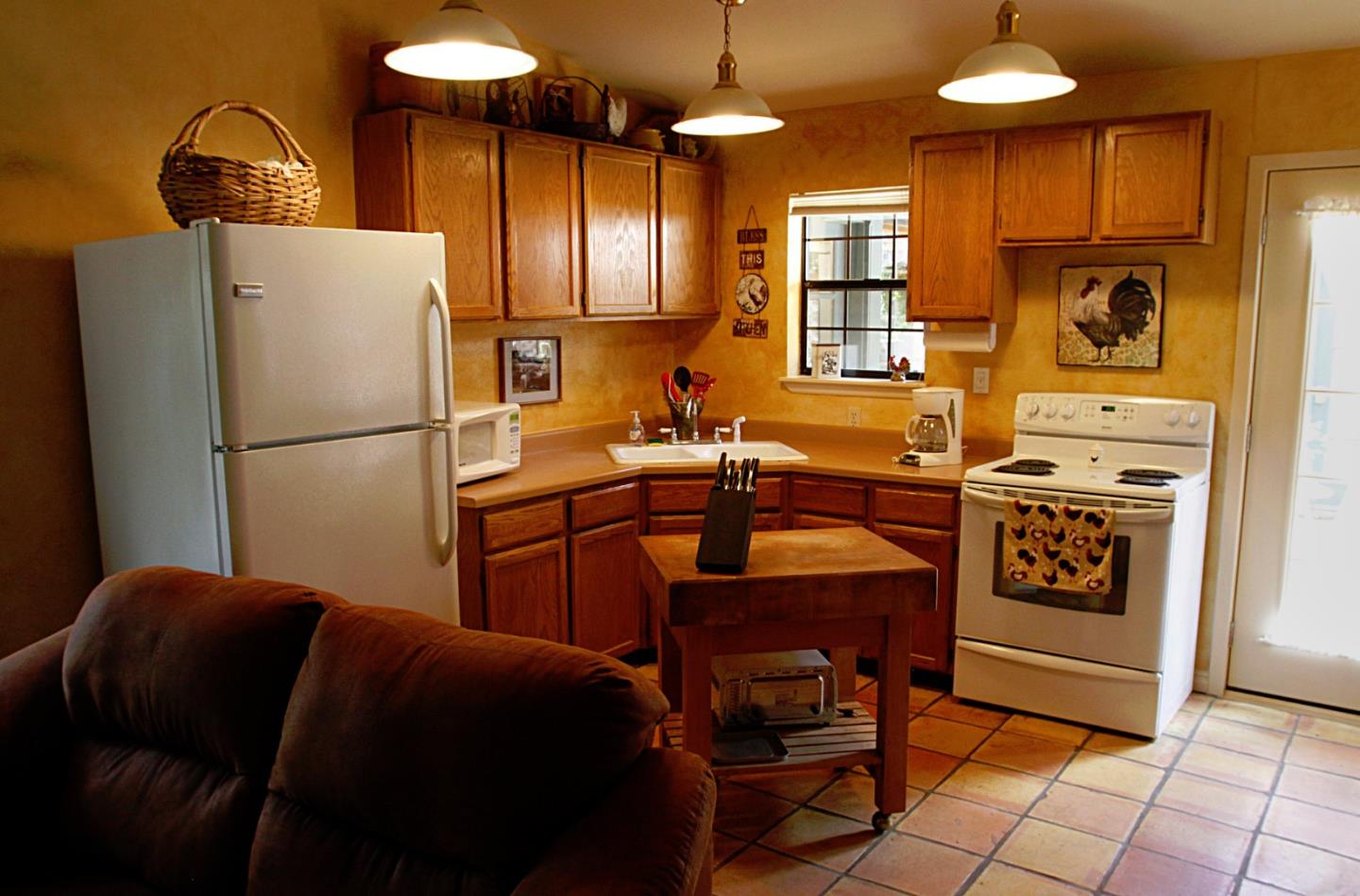 38625 Oak Road Carmel Valley, CA 93924 - Photo 17 of 24 Gallery Image 17