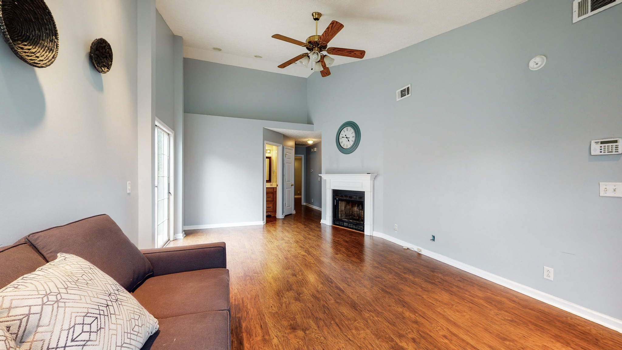 2359 Benay Road Nashville, TN 37214 - Photo 2 of 15 Gallery Image 2