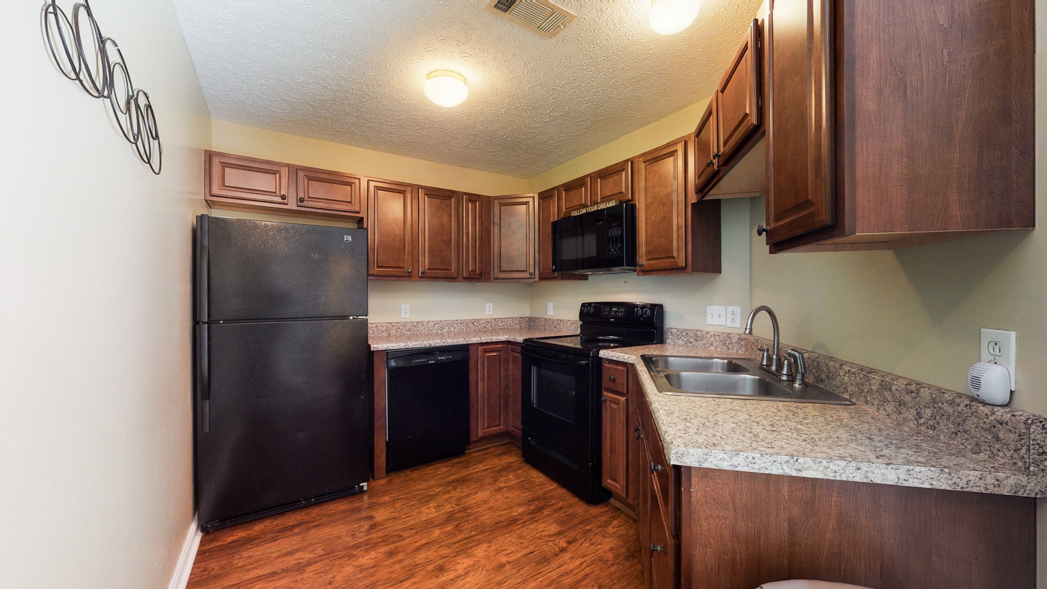 2359 Benay Road Nashville, TN 37214 - Photo 6 of 15 Gallery Image 6