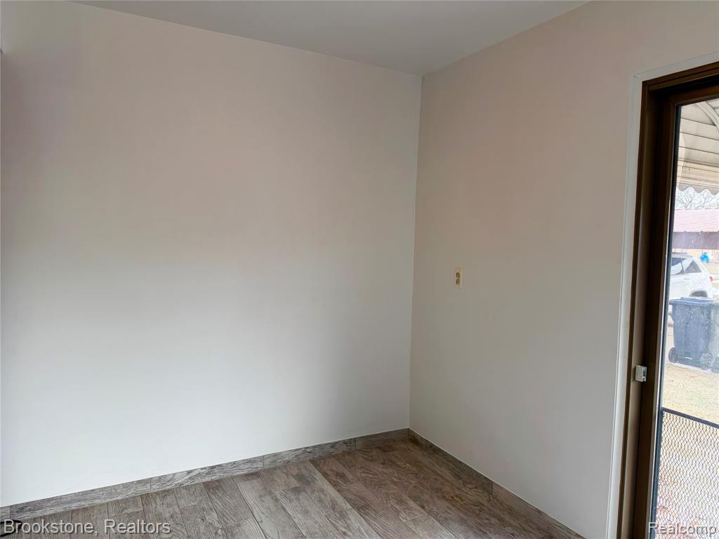 8401 18 18 Mile Road, Unit 196 Sterling Heights, MI 48313 - Photo 11 of 16