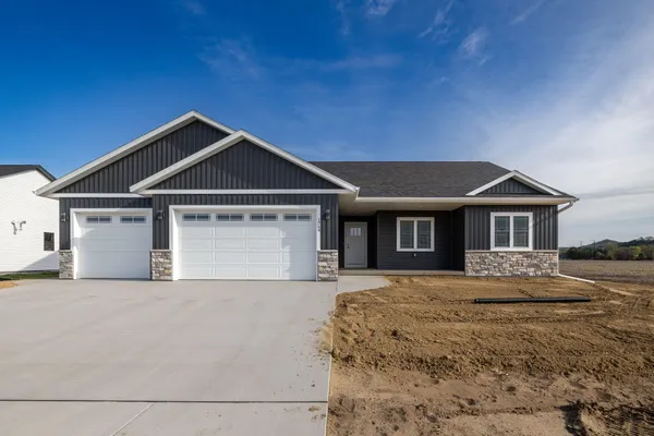 $530,000 | 1769 Arches Drive, Holmen, WI 54636