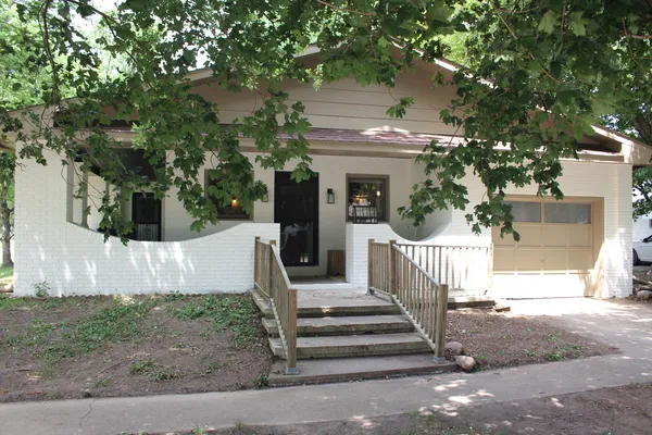 $159,900 | 21 Ash Street, Weldon, IL 61882