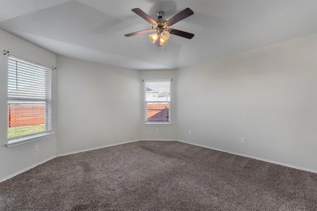 $2,200 | 122 Beth Ann Loop, Taylor, TX 76574