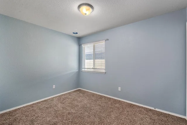 $2,200 | 122 Beth Ann Loop, Taylor, TX 76574