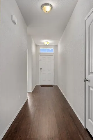 $2,200 | 122 Beth Ann Loop, Taylor, TX 76574