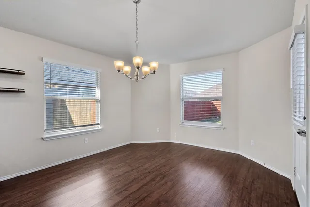 $2,200 | 122 Beth Ann Loop, Taylor, TX 76574