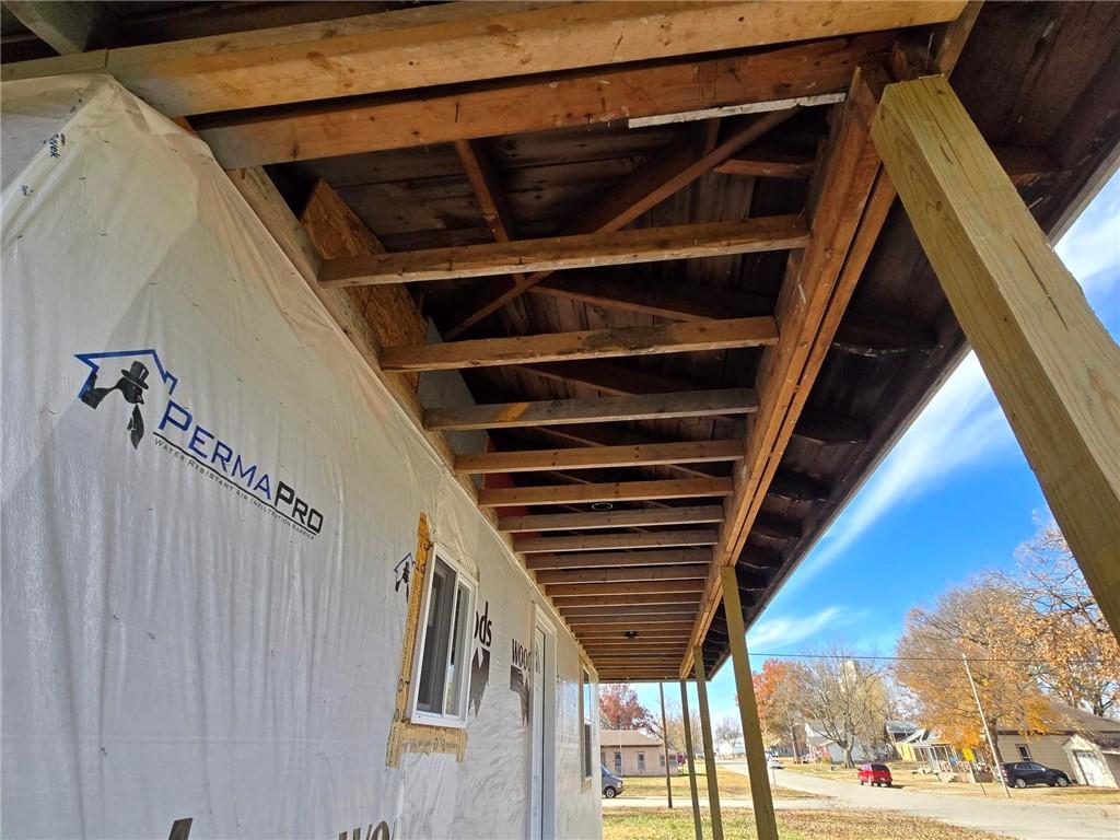 617 Mill Street Neodesha, KS 66757 - Photo 5 of 21