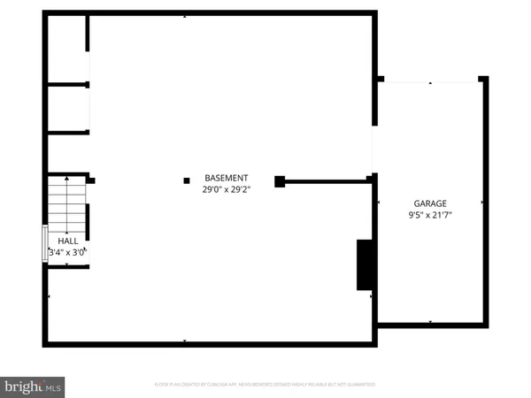 a view of a livingroom with furniture