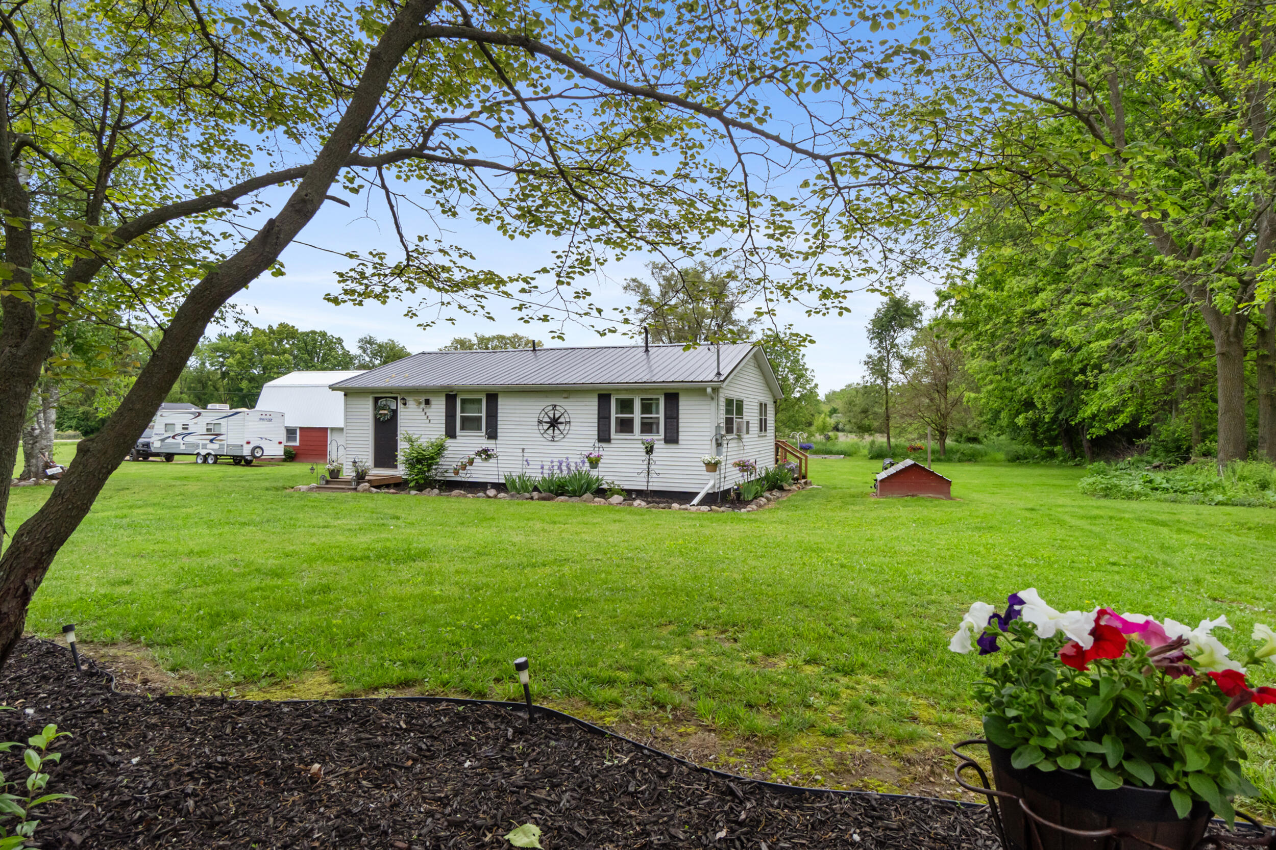 5005 Cross Road Spring Arbor, MI 49283 - Photo 3 of 53 5005 Cross Rd, Concord MI 49237