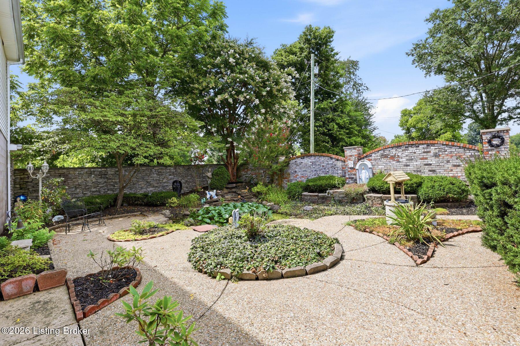 5504 Mt Washington Road Louisville, KY 40229 - Photo 43 of 49 photo_online_091