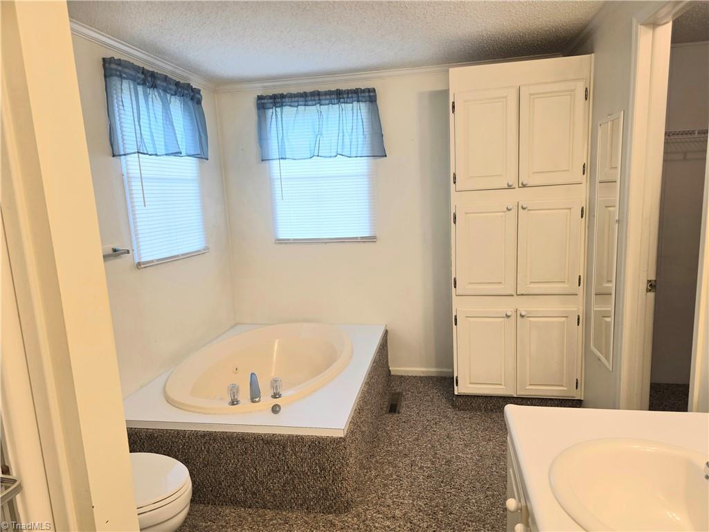 1991 Hedrick Mill Road Lexington, NC 27292 - Photo 17 of 17 Primary Bathroom