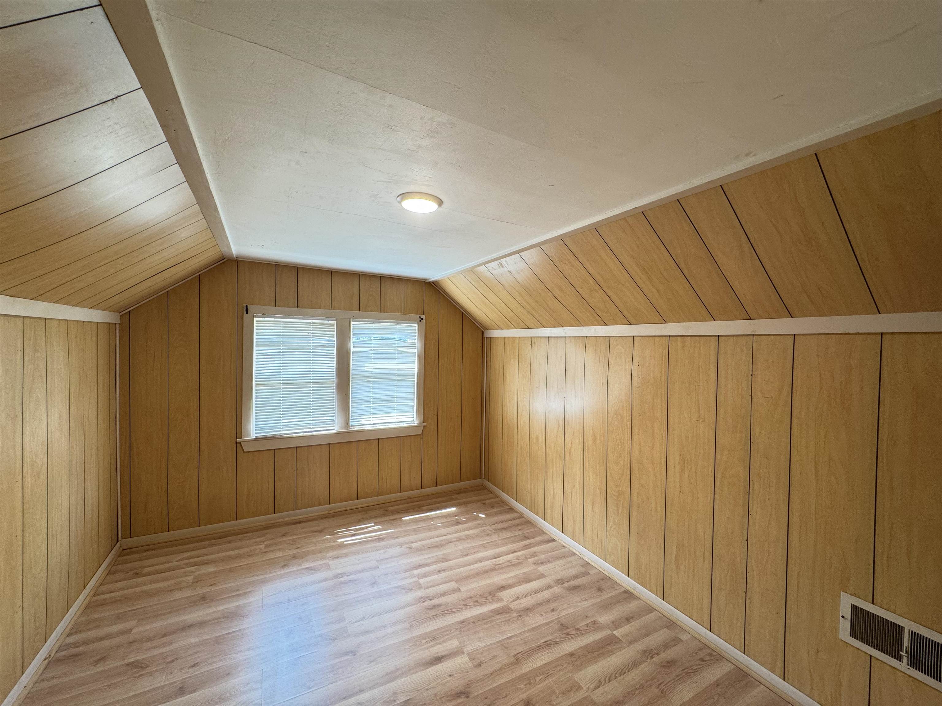 720 East Fulton Street Waupaca, WI 54981 - Photo 16 of 24