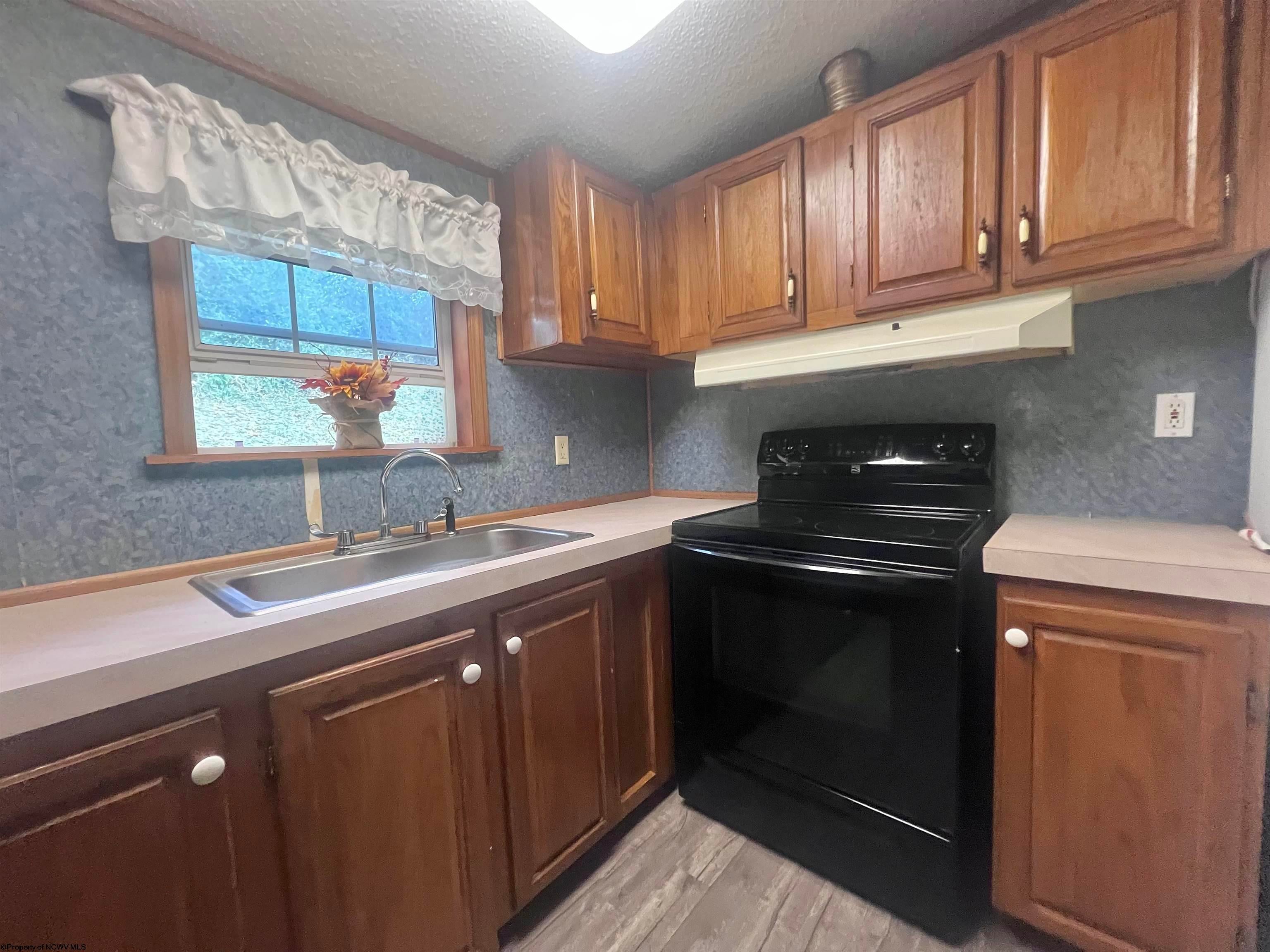 3777 Green Valley Road Bridgeport, WV 26330 - Photo 7 of 21 Gallery Image 7