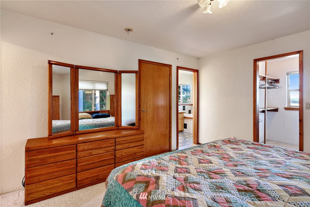 2587 Birch Bay Lynden Road Custer, WA 98240 - Photo 25 of 39 a bedroom with a bed and a dresser