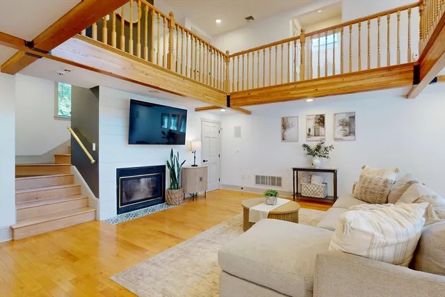 $1,790,000 | 22 Old Cambridge Turnpike, Lincoln, MA 01773