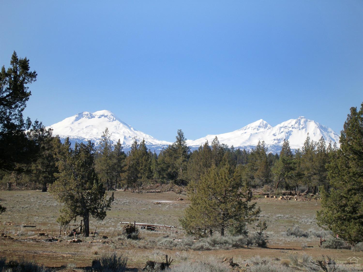 69775 Goodrich Road Sisters, OR 97759 - Photo 1 of 14 Primary Photo