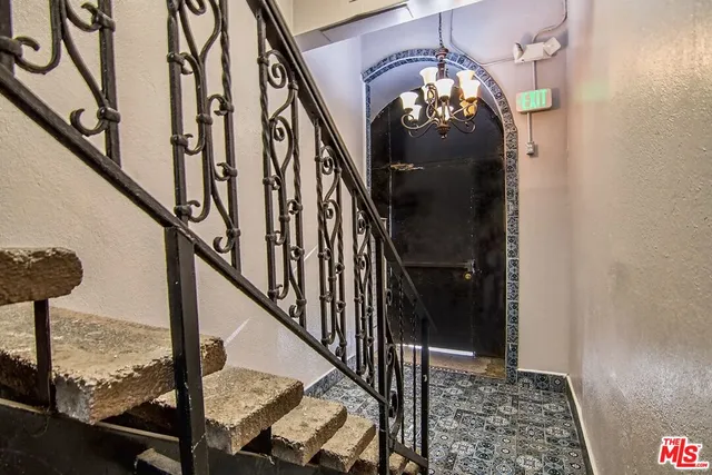 a view of an entryway